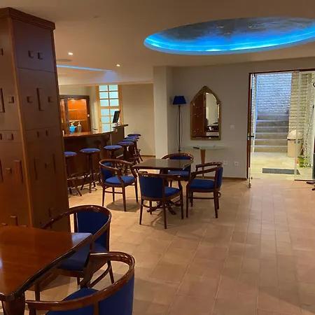 西里尔王子酒店