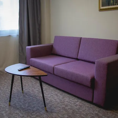 Hotel Cyril